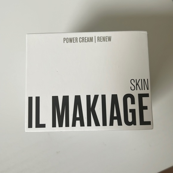 IL MAKIAGE Skincare Il Makiage Skin Cream Poshmark